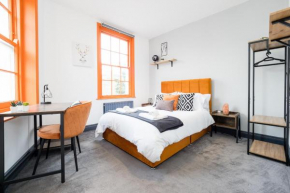 Spacious 6 Ensuite Bedroom House in Central London
